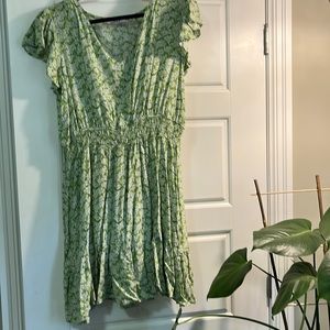 Suzy shier floral print green dress